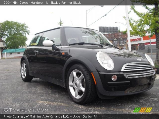 2004 Mini Cooper Hardtop in Jet Black