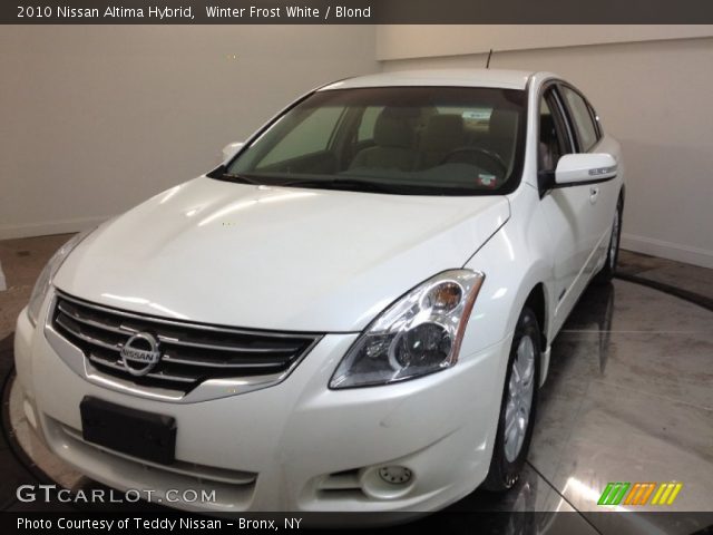 2010 Nissan Altima Hybrid in Winter Frost White