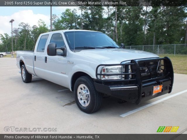 2005 Ford F250 Super Duty XL Crew Cab in Silver Metallic