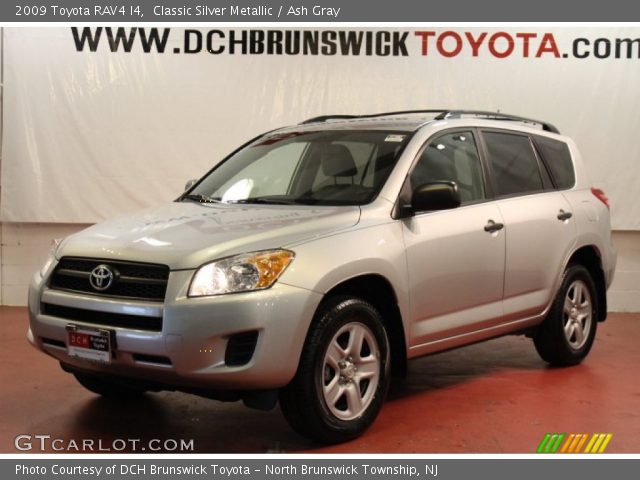 2009 Toyota RAV4 I4 in Classic Silver Metallic