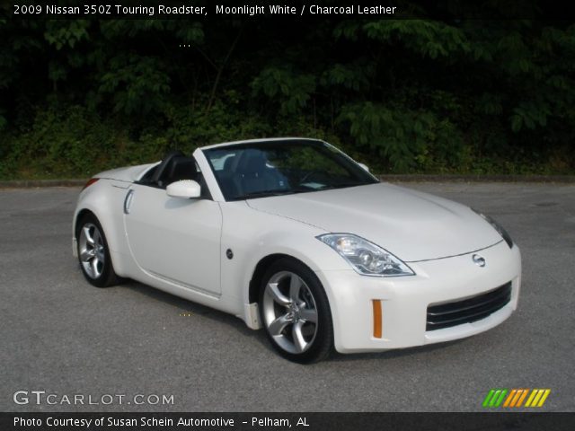 2009 Nissan 350Z Touring Roadster in Moonlight White