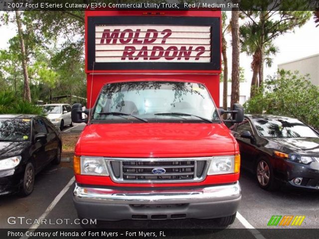 2007 Ford E Series Cutaway E350 Commercial Utility Truck in Red
