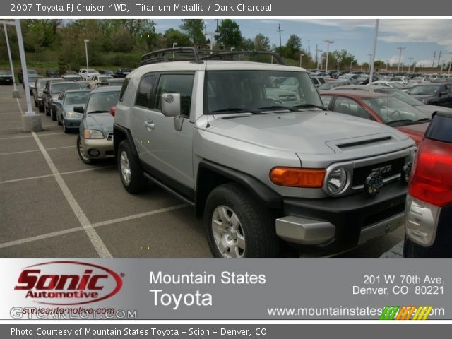 2007 Toyota FJ Cruiser 4WD in Titanium Metallic
