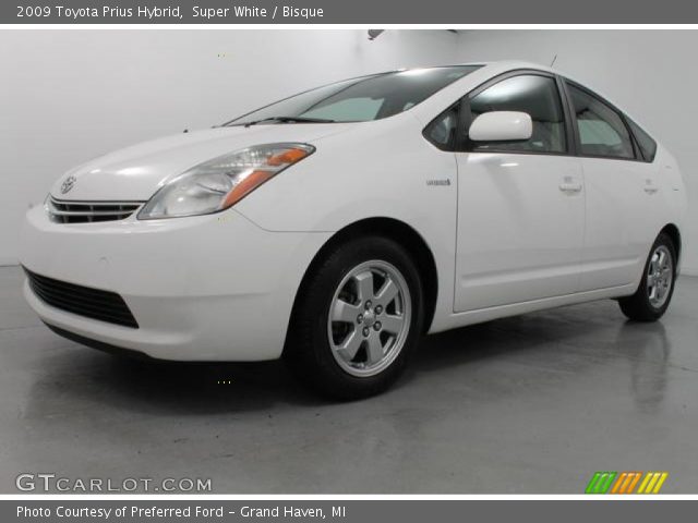 2009 Toyota Prius Hybrid in Super White