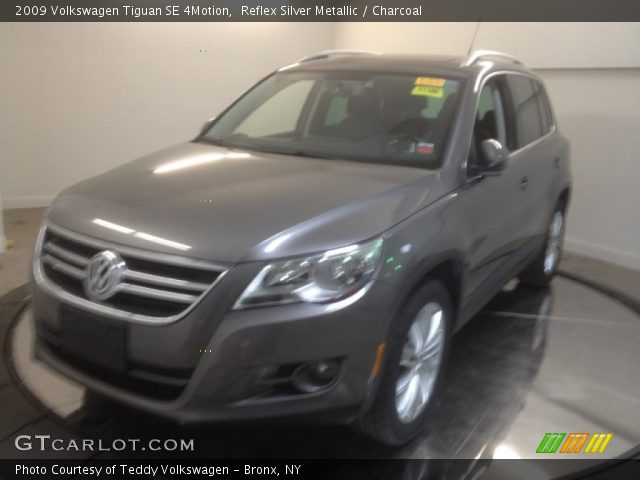 2009 Volkswagen Tiguan SE 4Motion in Reflex Silver Metallic