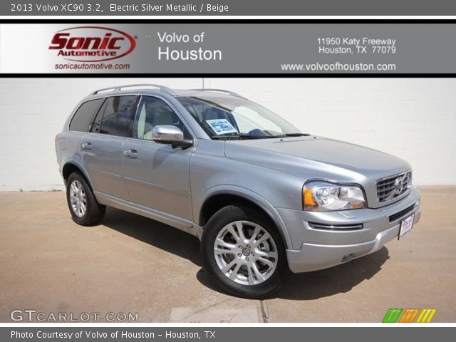 2013 Volvo XC90 3.2 in Electric Silver Metallic
