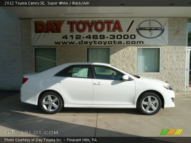 2012 Toyota Camry SE in Super White