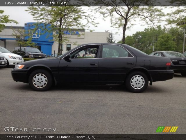 1999 Toyota Camry LE in Black