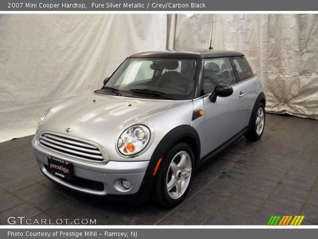 2007 Mini Cooper Hardtop in Pure Silver Metallic