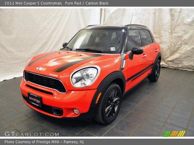 2011 Mini Cooper S Countryman in Pure Red
