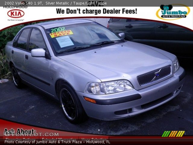 2002 Volvo S40 1.9T in Silver Metallic