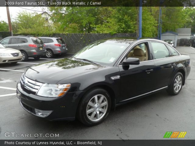 2009 Ford Taurus SEL in Tuxedo Black Metallic