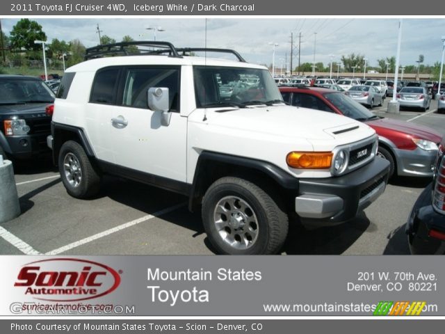 2011 Toyota FJ Cruiser 4WD in Iceberg White