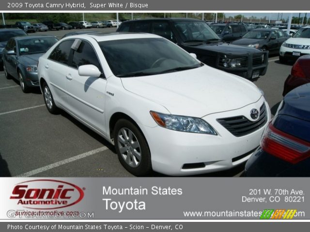 2009 Toyota Camry Hybrid in Super White
