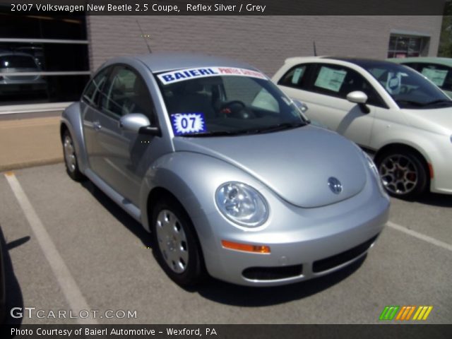 2007 Volkswagen New Beetle 2.5 Coupe in Reflex Silver