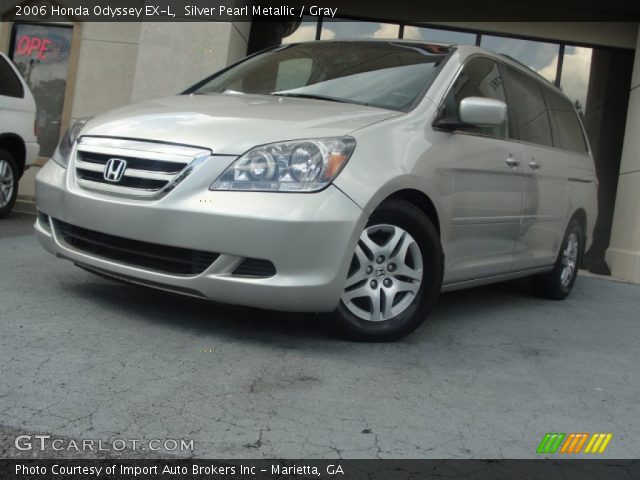 2006 Honda Odyssey EX-L in Silver Pearl Metallic