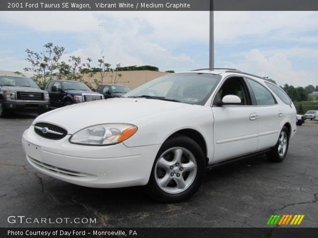 2001 Ford Taurus SE Wagon in Vibrant White