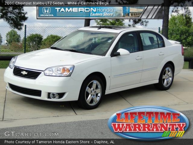 2006 Chevrolet Malibu LTZ Sedan in White