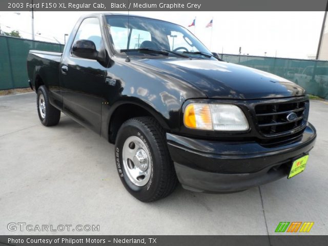 2003 Ford F150 XL Regular Cab in Black