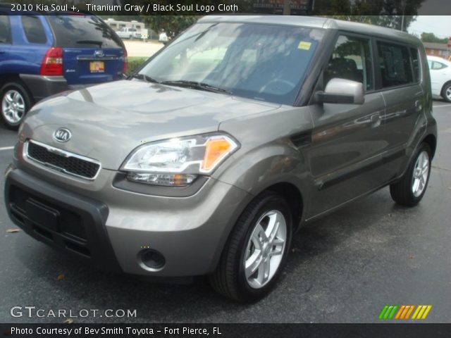 2010 Kia Soul + in Titanium Gray