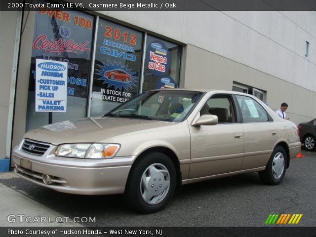 2000 Toyota Camry LE V6 in Cashmere Beige Metallic