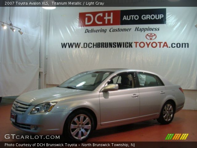 2007 Toyota Avalon XLS in Titanium Metallic