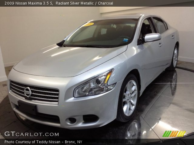 2009 Nissan Maxima 3.5 S in Radiant Silver Metallic