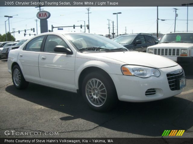 2005 Chrysler Sebring Touring Sedan in Stone White