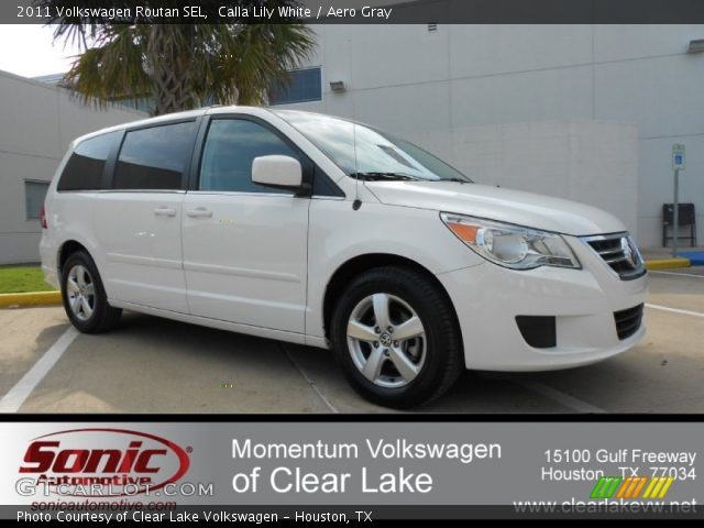 2011 Volkswagen Routan SEL in Calla Lily White
