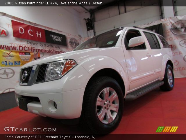 2006 Nissan Pathfinder LE 4x4 in Avalanche White
