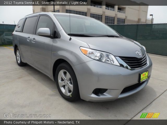 2012 Toyota Sienna LE in Silver Sky Metallic