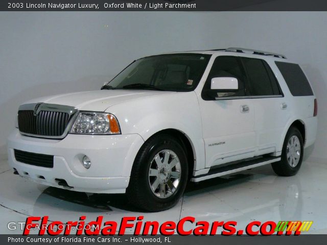 2003 Lincoln Navigator Luxury in Oxford White
