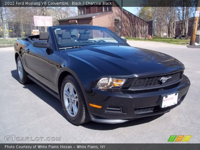 2012 Ford Mustang V6 Convertible in Black