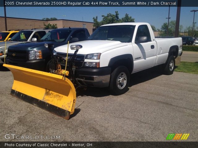 2005 Chevrolet Silverado 2500HD Regular Cab 4x4 Plow Truck in Summit White