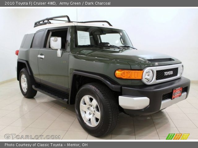 2010 Toyota FJ Cruiser 4WD in Army Green