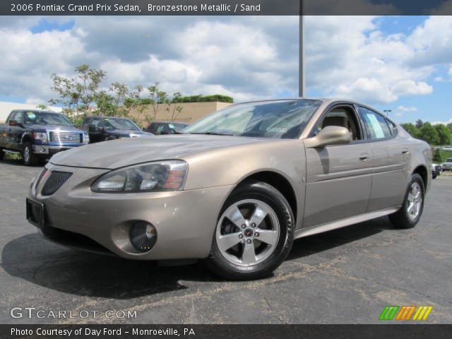 2006 Pontiac Grand Prix Sedan in Bronzestone Metallic