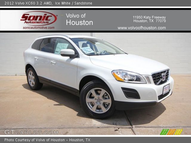 2012 Volvo XC60 3.2 AWD in Ice White
