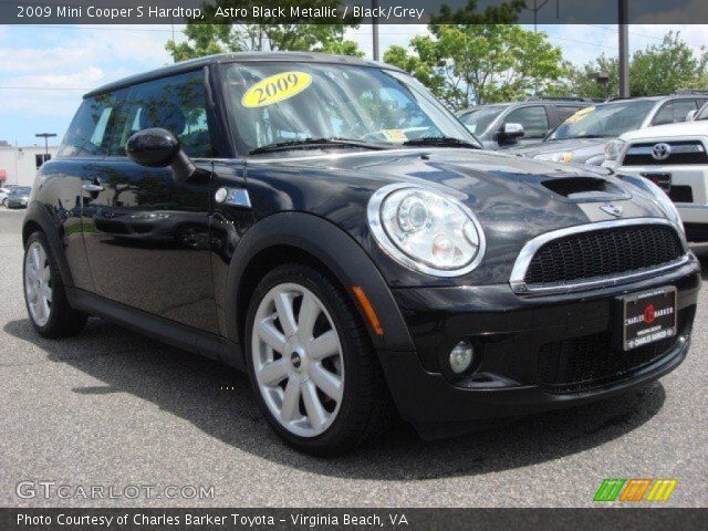 2009 Mini Cooper S Hardtop in Astro Black Metallic