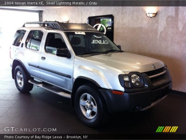 2004 Nissan Xterra XE in Silver Lightning Metallic