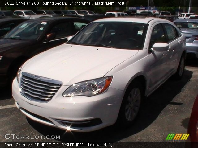 2012 Chrysler 200 Touring Sedan in Bright White