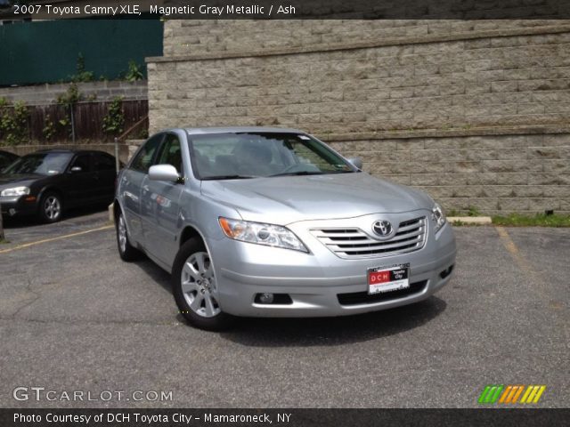 2007 Toyota Camry XLE in Magnetic Gray Metallic