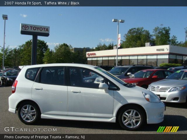 2007 Honda Fit Sport in Taffeta White