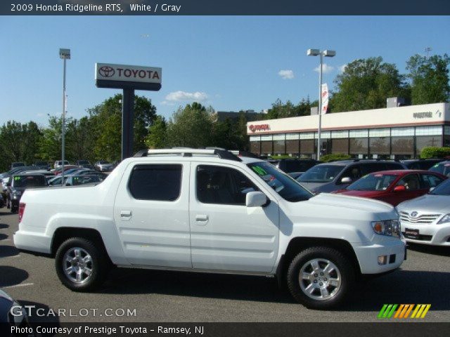 2009 Honda Ridgeline RTS in White