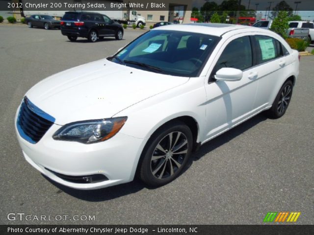 2012 Chrysler 200 Touring Sedan in Bright White