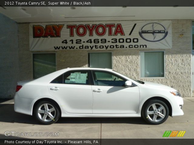 2012 Toyota Camry SE in Super White