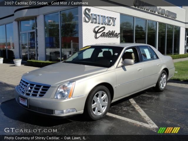 2007 Cadillac DTS Sedan in Gold Mist