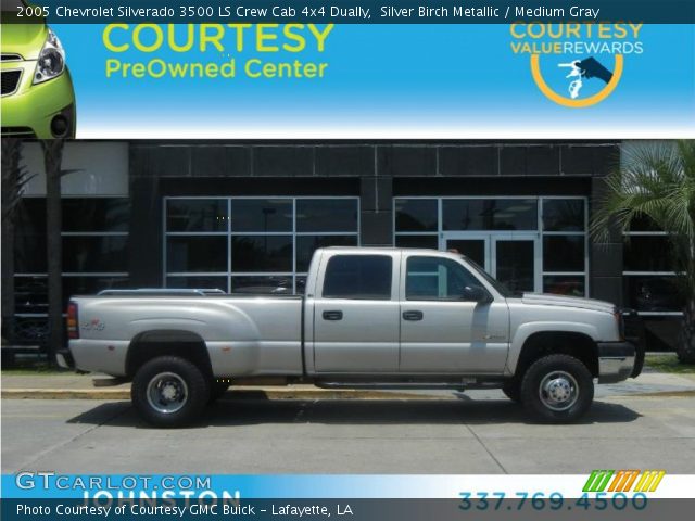 2005 Chevrolet Silverado 3500 LS Crew Cab 4x4 Dually in Silver Birch Metallic