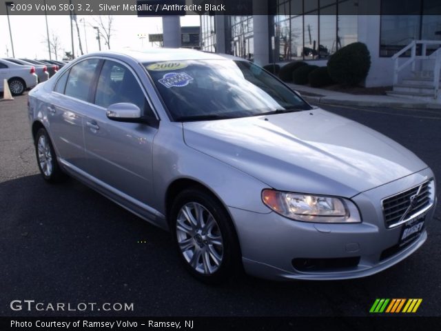 2009 Volvo S80 3.2 in Silver Metallic