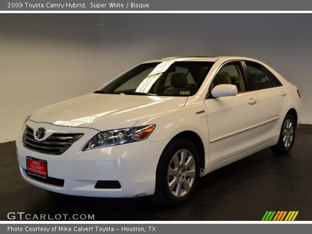 2009 Toyota Camry Hybrid in Super White