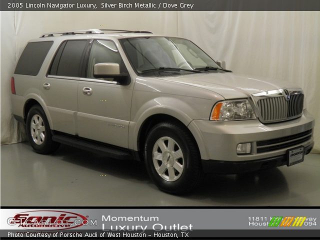 2005 Lincoln Navigator Luxury in Silver Birch Metallic